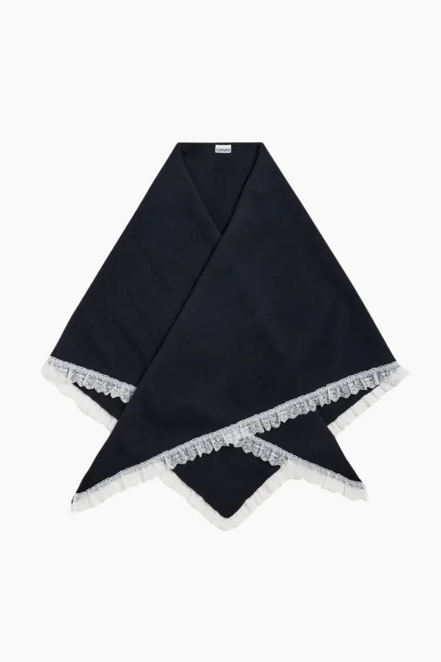 GANNI Wool Lace Triangular Scarf XXL – Sky Captain — produktfoto