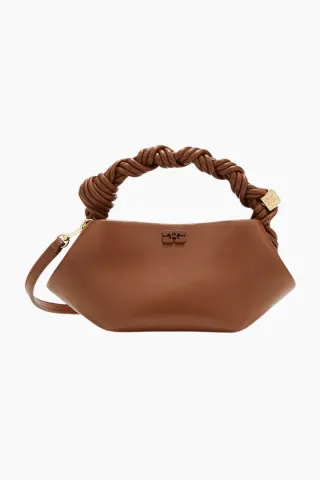 GANNI Bou Bag Mini Butter C2100035 – Sorrel Horse — produktfoto