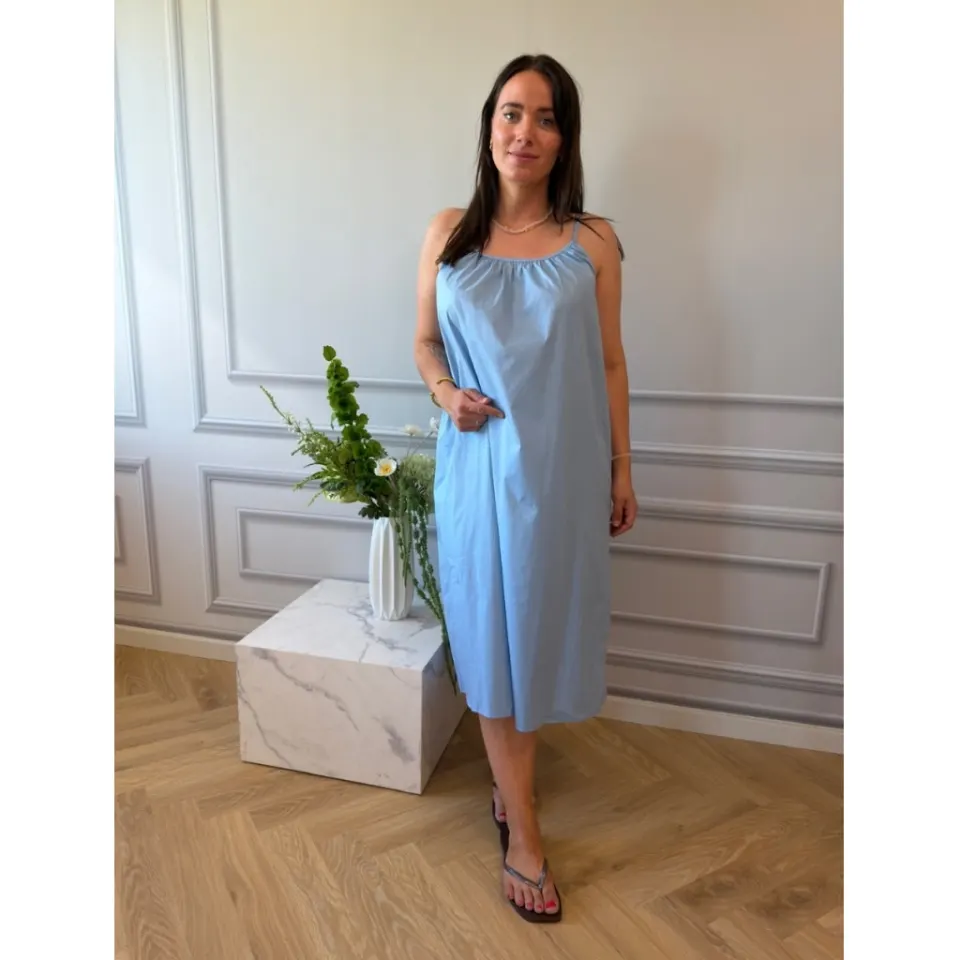 LULULIA Kjole LUSilke 8265LU – Celeste — produktfoto