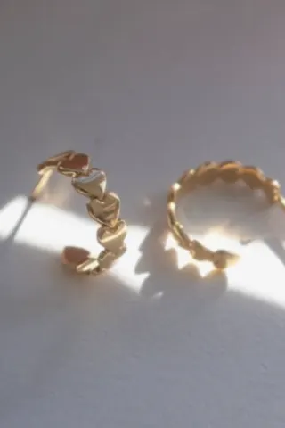STINE A Petit Love Heart Creol – guld — produktfoto