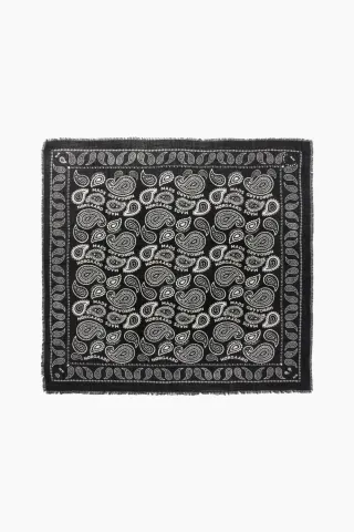 Mads Nørgaard Soft Wool Self Scarf – Paisley AOP/Black — produktfoto