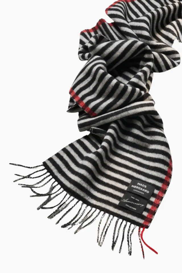 Mads Nørgaard Premium Ellen Scarf – Black/White — produktfoto