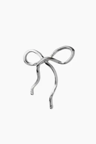 STINE A Flow Bow Earring – sølv — produktfoto