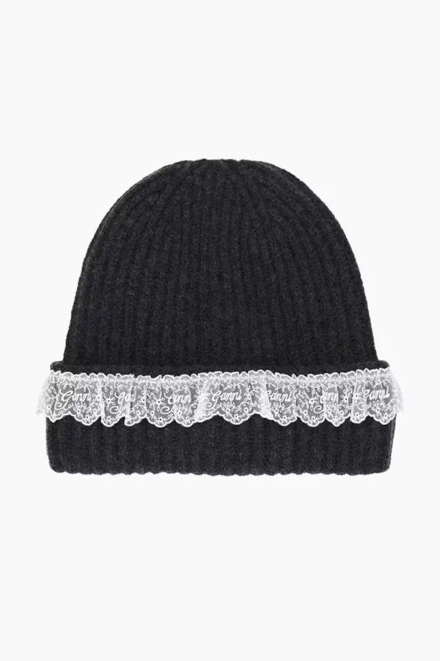 GANNI Compact Wool Lace Beanie – Phantom — produktfoto