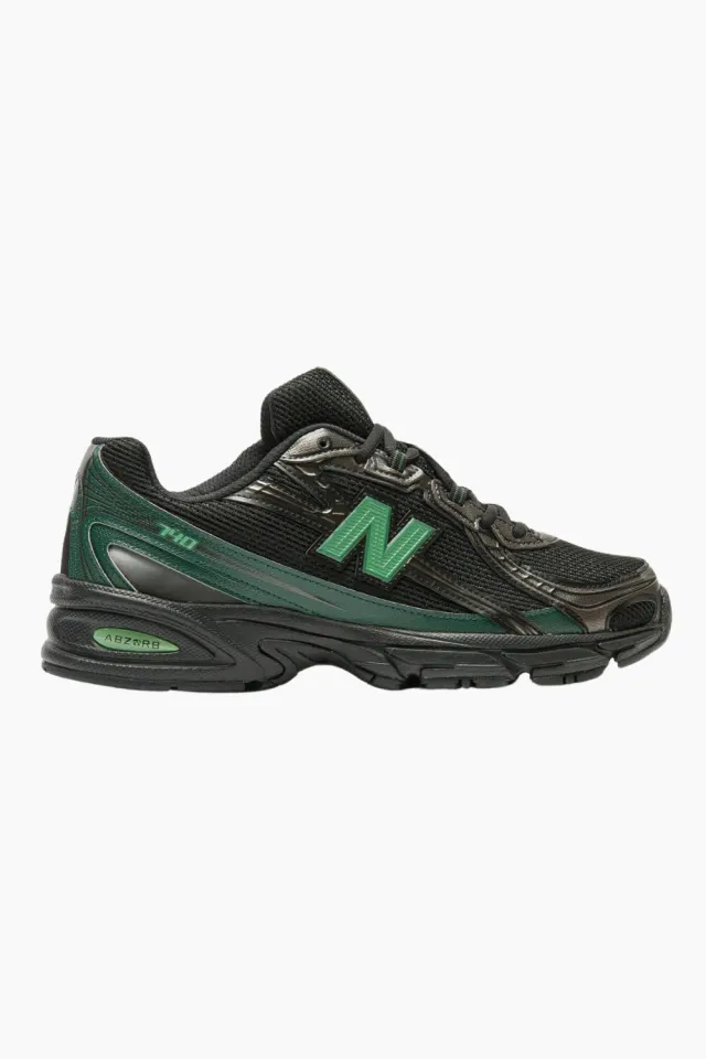 New Balance U7407T3 – Black/Nordic Green — produktfoto