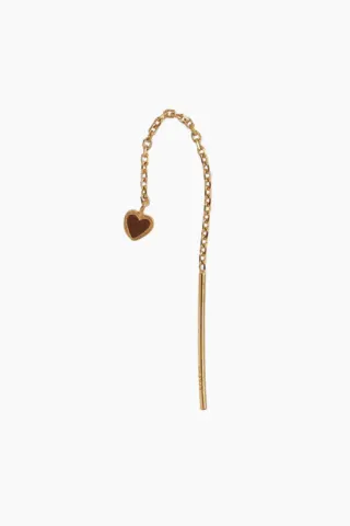 STINE A Dangling Love Heart Enamel Earring – Mocha — produktfoto