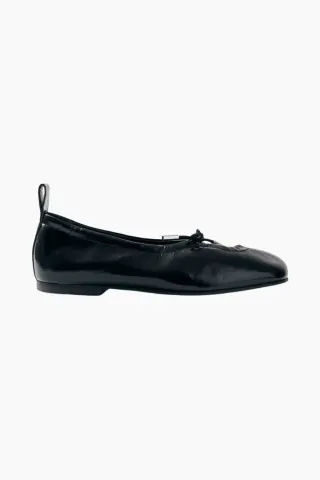Alohas Rosalind Black Patent Leather Ballet Flats – Onix Black — produktfoto