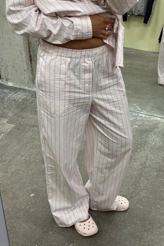 H2O Fagerholt Holiday Pants – Dusty Rose Stripe — produktfoto