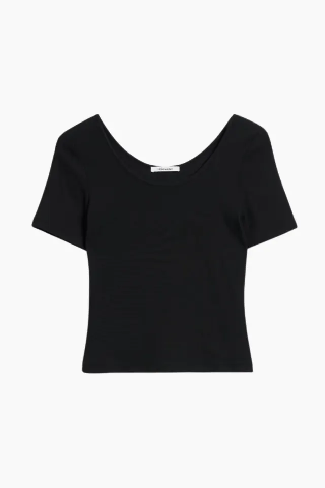 Holzweiler Rib Open Neck Tee – sort — produktfoto