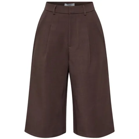 Sisters Point shorts Great i 92 % polyester og 8 % elastan – D. Chokolate — produktfoto