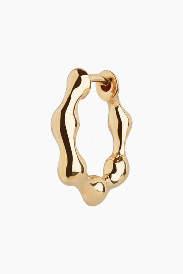 Maria Black Milla Huggie 9 – Goldplated Silver — produktfoto
