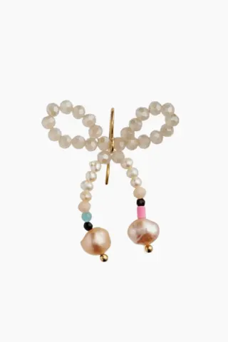 STINE A Glow Bow Earring – Creamy Colors — produktfoto