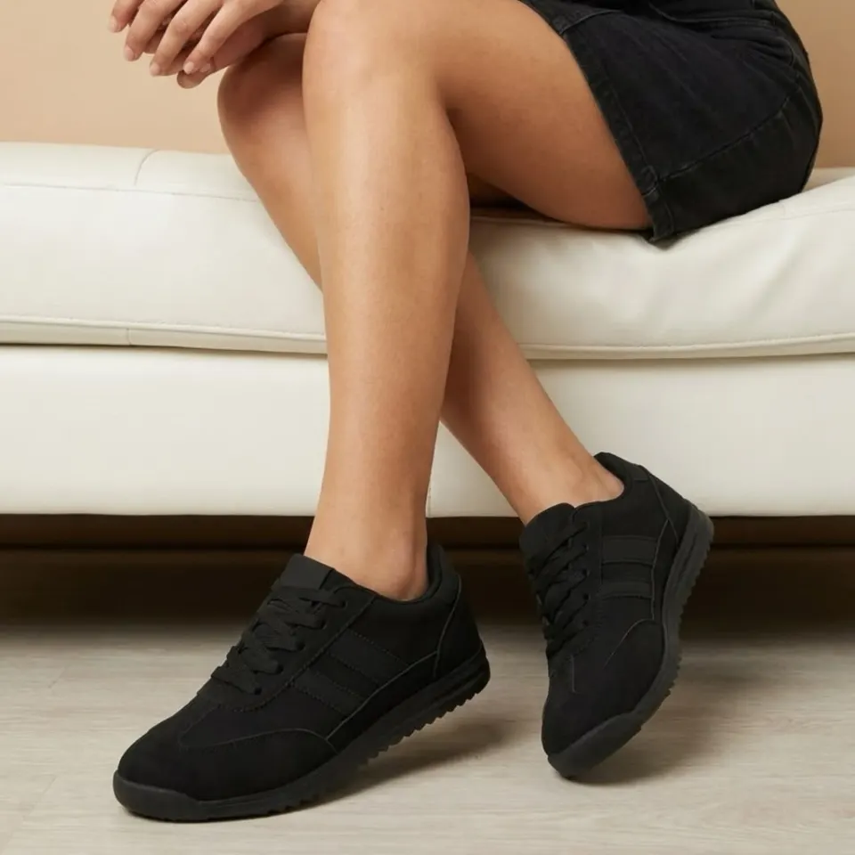 Kamelia sneakers A-130 – Solid Black — produktfoto