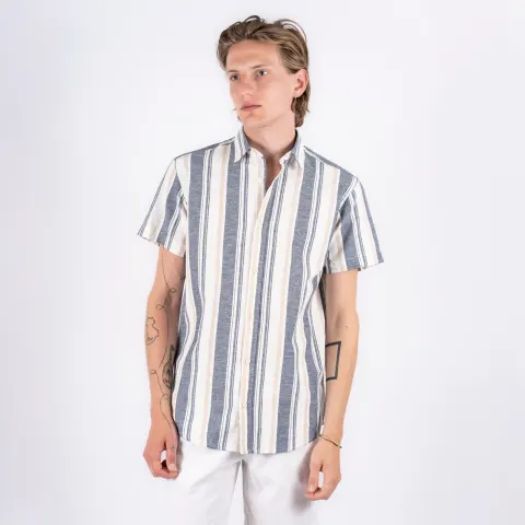 Marcus Aggasi SS Stripe – Hvid — produktfoto