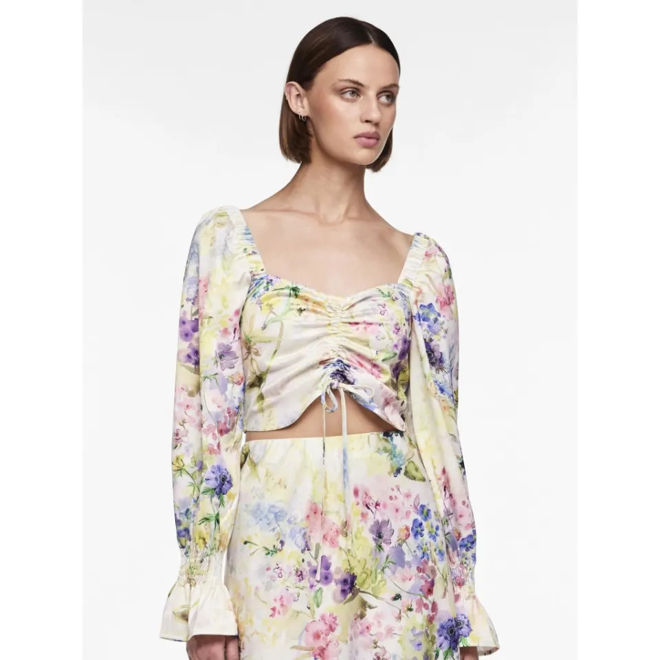 Pieces top Pcmari – Cloud Dancer FLOWERS — produktfoto