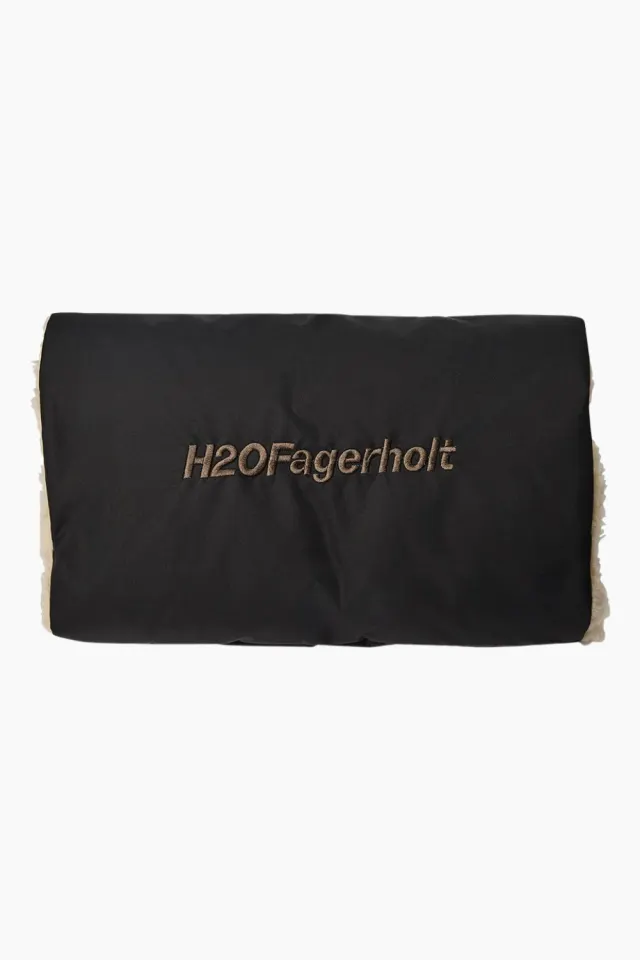 H2O Fagerholt Pile Muff – sort — produktfoto