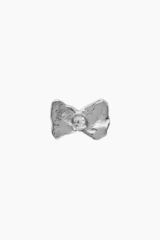STINE A Tres Petit Bow Earring – sølv — produktfoto