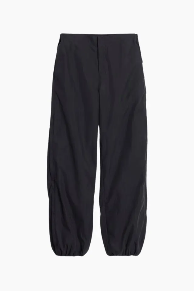 Holzweiler Silja Trousers – sort — produktfoto