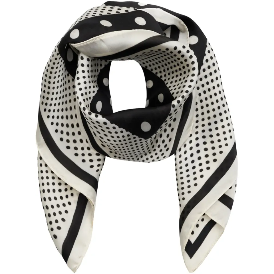 Marta du Château tørklæde MdcFinja BA-Scarf – Black3201 — produktfoto