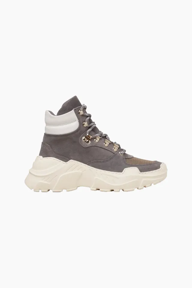 GARMENT PROJECT WMNS Zina Boot - Brain / Earth Suede – Garment Project — produktfoto