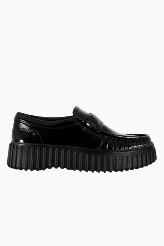 Clarks Torhill Mocc D – Black Pat — produktfoto