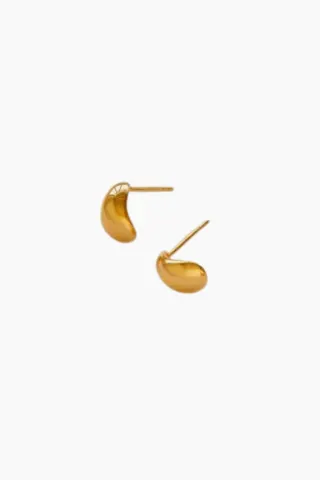 STINE A Oyster Earring Mini – guld — produktfoto