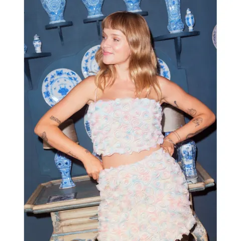 Vero Moda Marie Jedig x Somethingnew - Snmilly SL Short TOP – Spun Sugar MULTI AOP — produktfoto