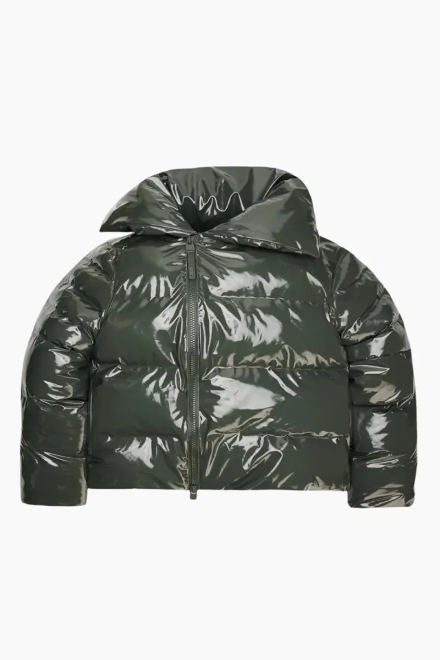 Rains Alta Vision Short Puffer Jacket W3T3 – Swamp — produktfoto