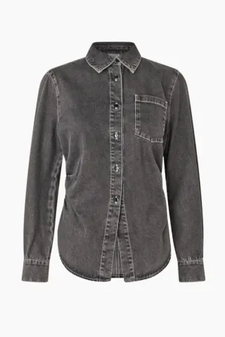 Baum und Pferdgarten Maria Shirt – Black Worn Denim — produktfoto