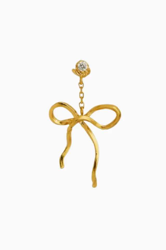 STINE A Dangling Flow Bow Earring – guld — produktfoto