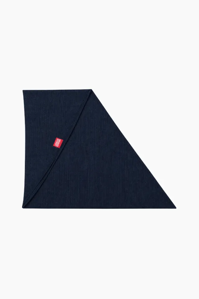 Nørgaard på Strøget NPS Scarf Triangle Big Wool – Marine — produktfoto