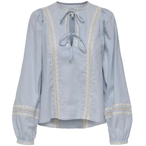 ONLY bluse Onlmonica – Cloud Dancer BLUE RIBBON — produktfoto