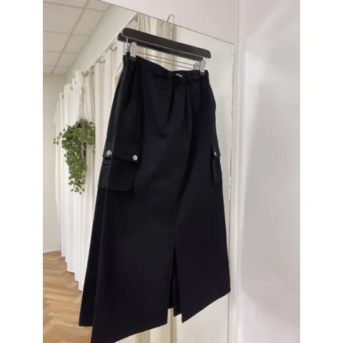 LULULIA Studio cargo nederdel Lula – sort — produktfoto
