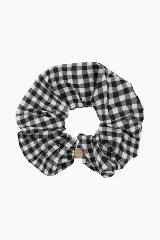 GANNI Crinkled Taffeta Check Scrunchie A6843 – Black/Black — produktfoto