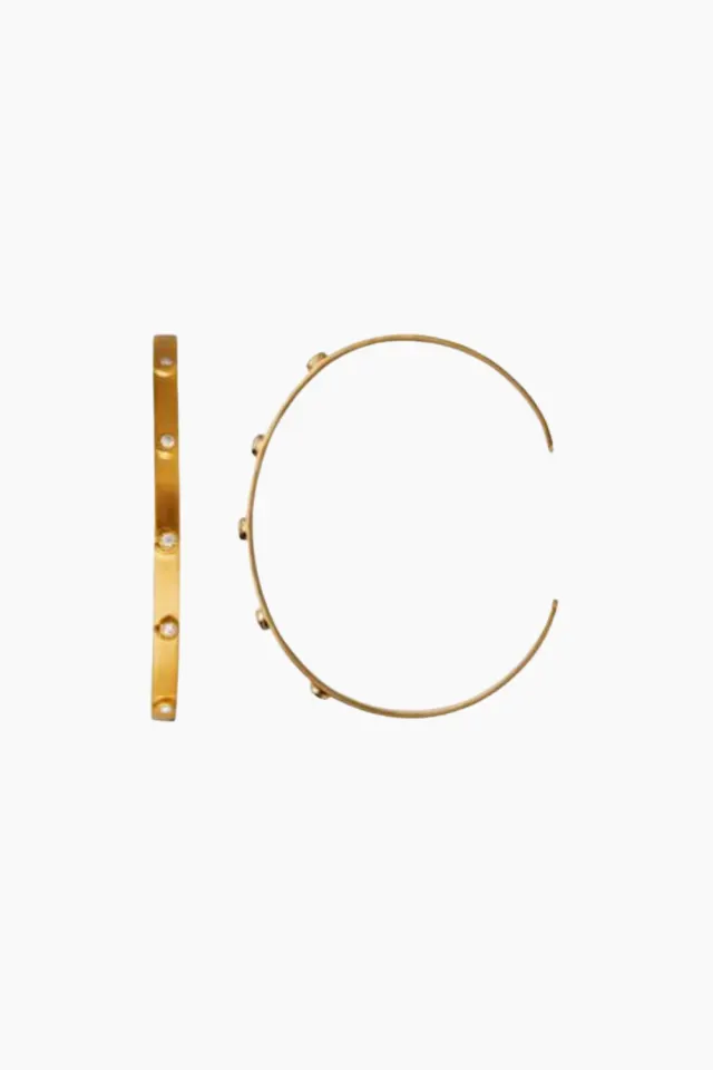 STINE A Bangle with Five Flow Stones – guld — produktfoto